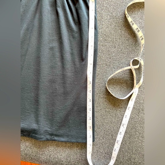 Gucci front knot tank top size M in pristine condition. Gucci logo at the back - Picture 6 of 13